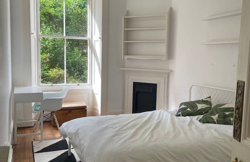 Marchmont Apartment | 10 m² Apartment ∙ 2 bedrooms ∙ 4 guests