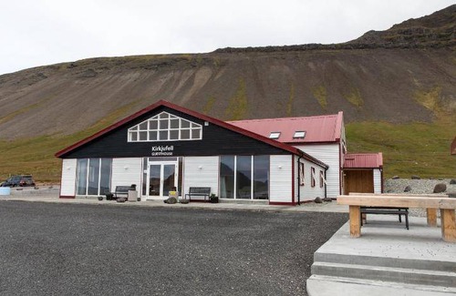 Grundarfjordur Bed & Breakfast | 100 m² Bed and breakfast ∙ 4 bedrooms ∙ 10 guests