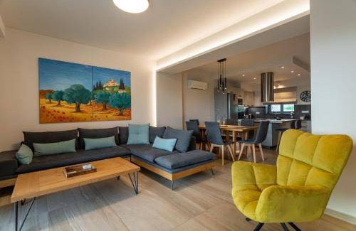 Stoupa House | 100 m² House ∙ 2 bedrooms ∙ 4 guests