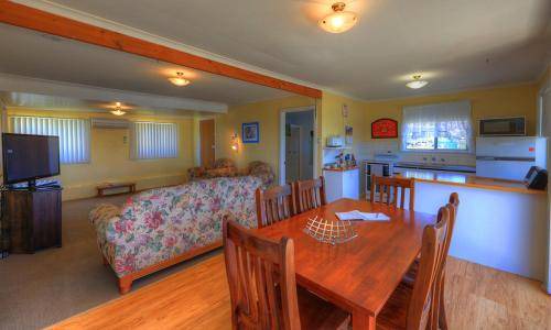 Murdunna House | 100 m² House ∙ 3 bedrooms ∙ 8 guests
