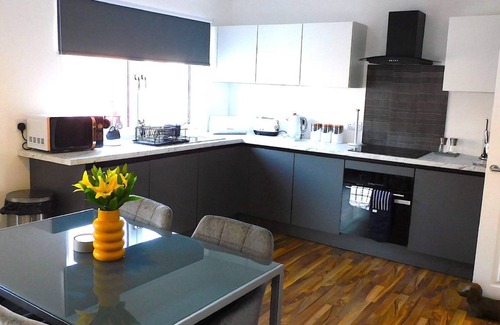 Hamilton Apartment | 102 m² Apartment ∙ 2 bedrooms ∙ 6 guests