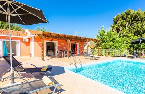 Kateleios Villa | 102 m² Villa ∙ 3 bedrooms ∙ 7 guests