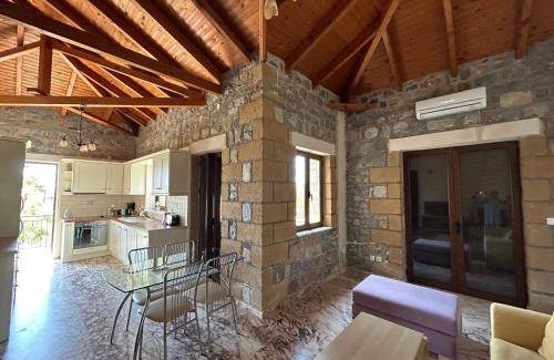 Stoupa Apartment | 105 m² Apartment ∙ 3 bedrooms ∙ 5 guests