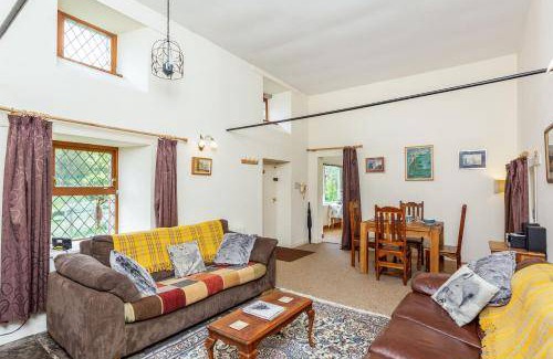 Beauly House | 105 m² House ∙ 2 bedrooms ∙ 3 guests