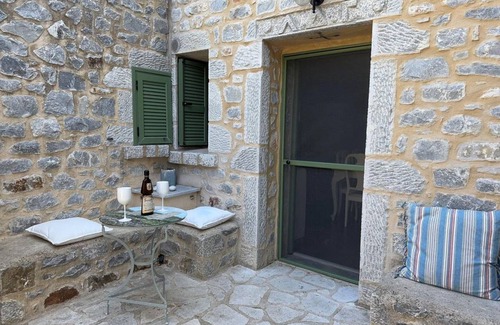 East Mani House | 105 m² House ∙ 3 bedrooms ∙ 7 guests