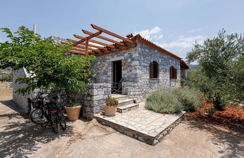 Agios Nikolaos House | 110 m² House ∙ 3 bedrooms ∙ 6 guests