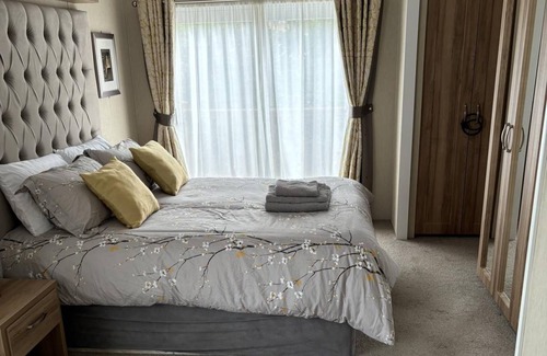 Port Seton Cabin | 110 m² Lodge ∙ 2 bedrooms ∙ 6 guests