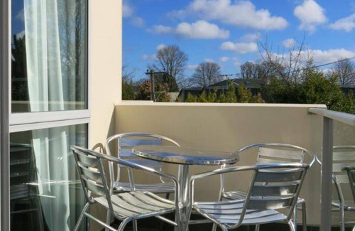 Merivale Apartment | 111 m² Apartment ∙ 3 bedrooms ∙ 10 guests