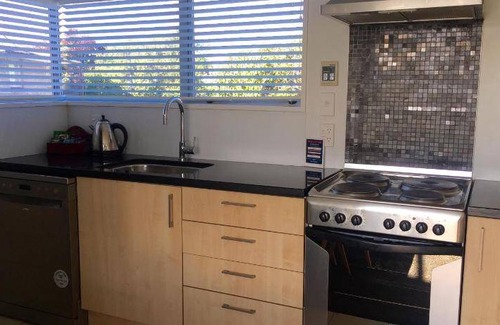 Merivale Apartment | 111 m² Apartment ∙ 3 bedrooms ∙ 10 guests
