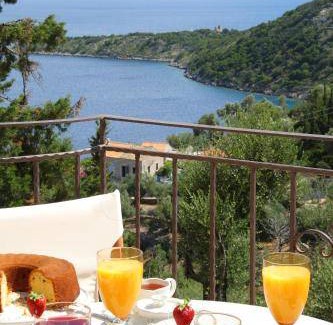 Kioni Villa | 115 m² Villa ∙ 2 bedrooms ∙ 4 guests