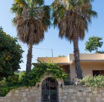 Palaiokastro Villa | 116 m² Villa ∙ 3 bedrooms ∙ 5 guests