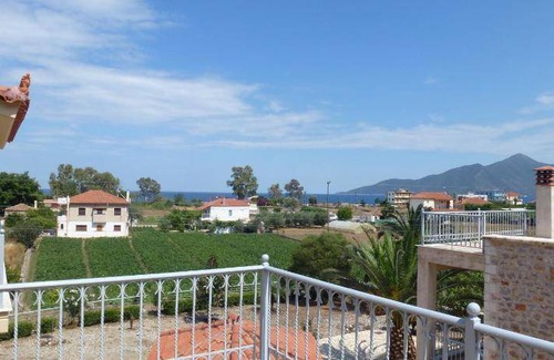 Leonidio Apartment | 120 m² Apartment ∙ 2 bedrooms ∙ 8 guests