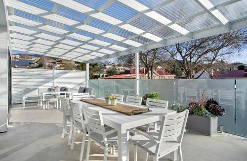 Sandy Bay House | 120 m² House ∙ 3 bedrooms ∙ 8 guests