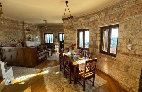 Arta House | 120 m² House ∙ 3 bedrooms ∙ 6 guests