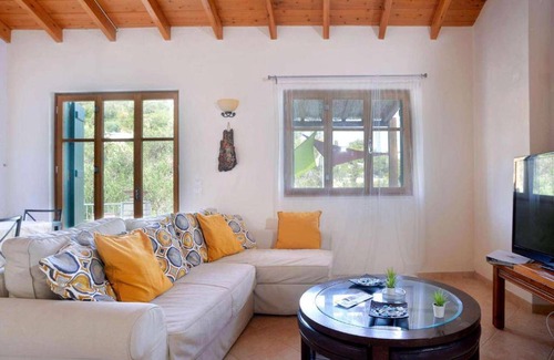 Longos Villa | 120 m² Villa ∙ 2 bedrooms ∙ 4 guests