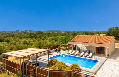 Kolaitis Villa | 120 m² Villa ∙ 2 bedrooms ∙ 4 guests
