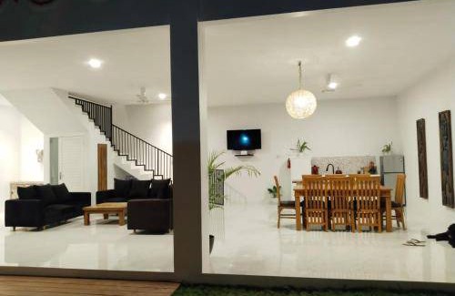 Senggigi Villa | 120 m² Villa ∙ 3 bedrooms ∙ 6 guests