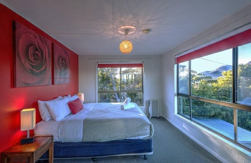 Coles Bay House | 130 m² House ∙ 2 bedrooms ∙ 5 guests