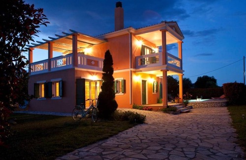 Evgiros House | 130 m² House ∙ 3 bedrooms ∙ 6 guests