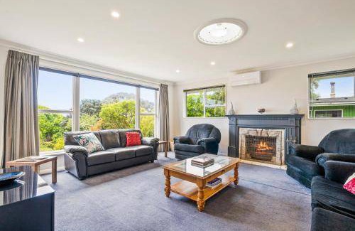 Waikanae House | 130 m² House ∙ 3 bedrooms ∙ 5 guests