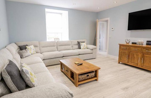 Maidens House | 130 m² House ∙ 3 bedrooms ∙ 6 guests