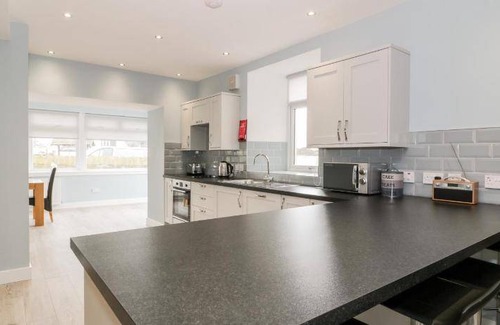 Maidens House | 130 m² House ∙ 3 bedrooms ∙ 6 guests