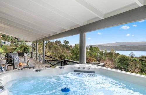 Lake Tarawera House | 130 m² House ∙ 3 bedrooms ∙ 7 guests