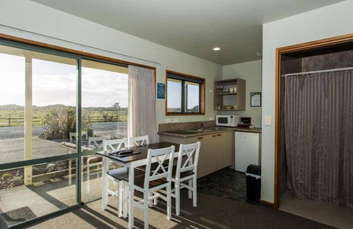 Haast Hotel | 130 m² Motel ∙ 2 bedrooms ∙ 6 guests