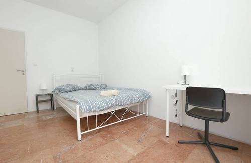 Pangrati Resort | 130 m² Private room ∙ 1 bedroom ∙ 1 guest