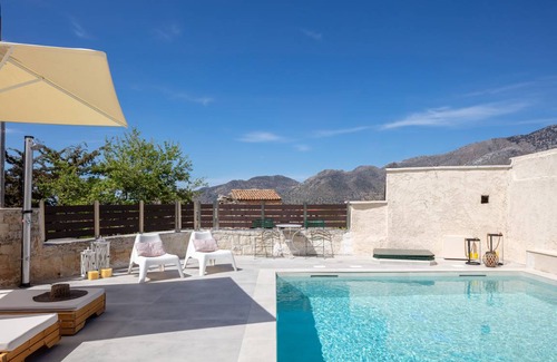 Mylopotamos Villa | 133 m² Villa ∙ 2 bedrooms ∙ 6 guests