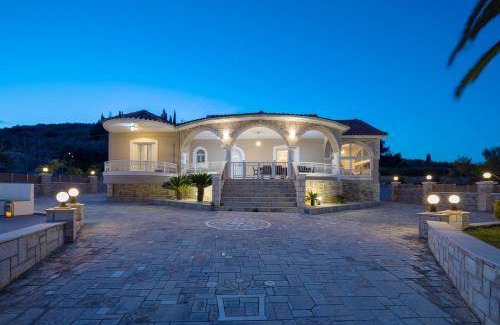 Alikanas Villa | 135 m² Villa ∙ 4 bedrooms ∙ 9 guests