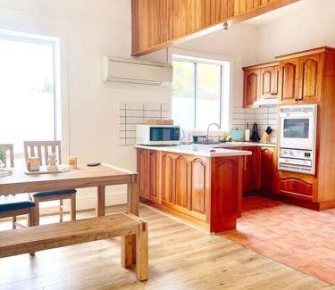 South Hobart Villa | 137 m² Villa ∙ 3 bedrooms ∙ 6 guests
