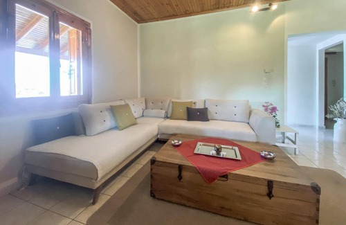 Karlovassi House | 140 m² House ∙ 3 bedrooms ∙ 6 guests