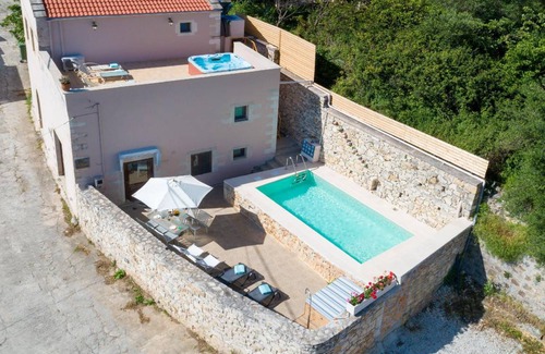 Maheri House | 140 m² House ∙ 3 bedrooms ∙ 7 guests