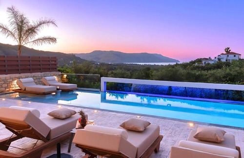 Filaki House | 140 m² House ∙ 4 bedrooms ∙ 10 guests