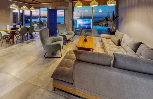 Agia Pelagia House | 142 m² House ∙ 3 bedrooms ∙ 6 guests