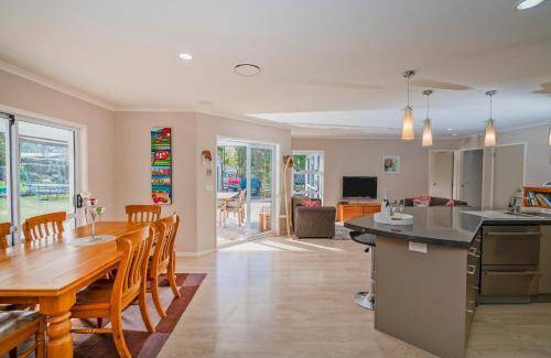 Hahei House | 145 m² House ∙ 4 bedrooms ∙ 8 guests