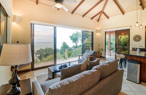 Dominicalito House | 147 m² House ∙ 2 bedrooms ∙ 6 guests