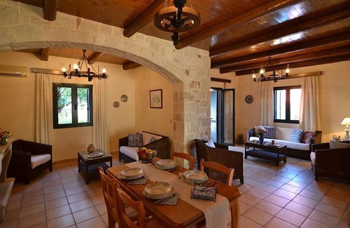 Pendamodi House | 150 m² House ∙ 2 bedrooms ∙ 4 guests