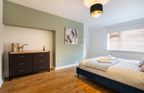 Central Aberdeen House | 150 m² House ∙ 2 bedrooms ∙ 4 guests