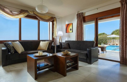 Drosia House | 150 m² House ∙ 3 bedrooms ∙ 7 guests
