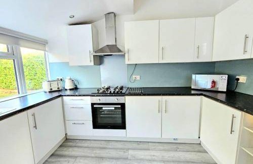 Rutherglen House | 150 m² House ∙ 4 bedrooms ∙ 10 guests