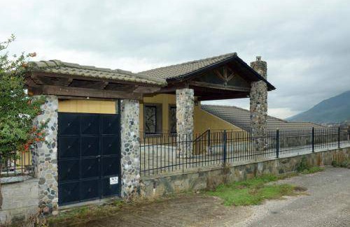 Amfithea Villa | 150 m² Villa ∙ 3 bedrooms ∙ 6 guests