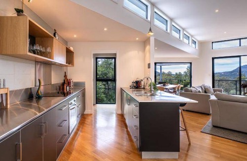 Coles Bay House | 160 m² House ∙ 3 bedrooms ∙ 8 guests