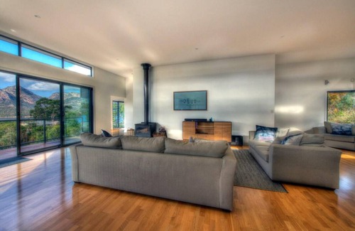 Coles Bay House | 160 m² House ∙ 3 bedrooms ∙ 8 guests