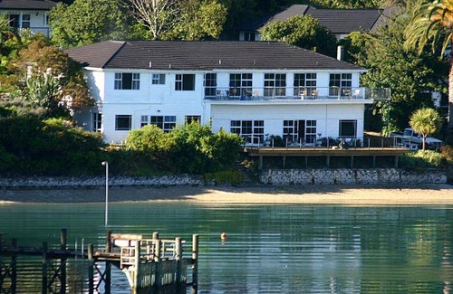 Te Mahia Resort | 160 m² Resort ∙ 9 guests