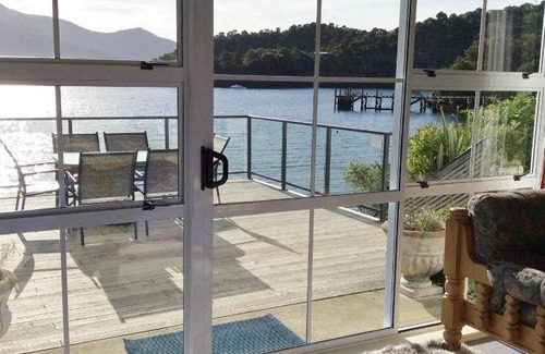 Te Mahia Resort | 160 m² Resort ∙ 9 guests