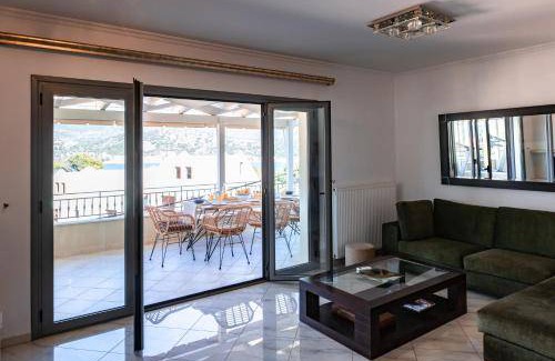 Argostoli Town Apartment | 166 m² Apartment ∙ 4 bedrooms ∙ 10 guests