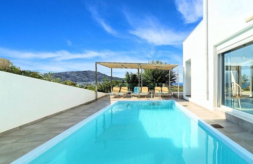 Dramia House | 170 m² House ∙ 3 bedrooms ∙ 10 guests