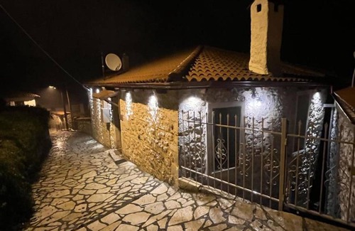 Raftis House | 190 m² House ∙ 3 bedrooms ∙ 9 guests